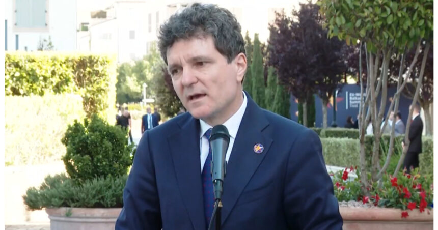 video nicusor dan spune ca a vorbit cu gheorghita vlad dupa acuzatiile dna am avut o discutie si o sa mai am una 6a22f94d52798
