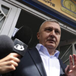 video seful armatei ajunge astazi la instanta dupa acuzatiile dna generalul gheorghita vlad cere inapoi bunurile ridicate de anchetatori 6a227746da576
