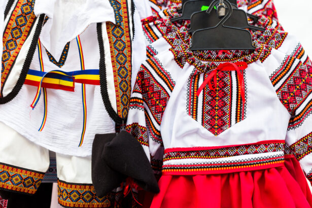 ziua universala a iei 2026 de ce este sarbatorita pe 24 iunie si ce simbolizeaza camasa traditionala romaneasca 6a3b598c6a04c