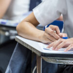 baremul de corectare la proba la alegere de la bacalaureat 2026 profil uman cum sunt punctate raspunsurile elevilor la examen 6a462bdd47001