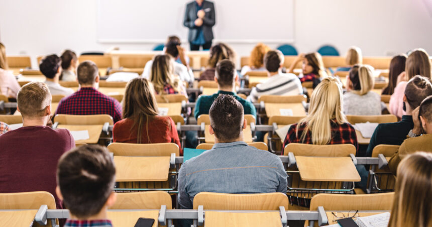 definitivat 2026 peste 9 600 de profesori sustin proba scrisa programul examenului si calendarul rezultatelor 6a54fd39265d8