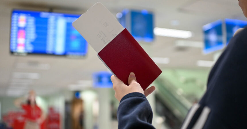 documentul pe care insotitorii minorilor nu mai trebuie sa il prezinte la iesirea din tara precizarile politiei de frontiera 6a5b2439f4132