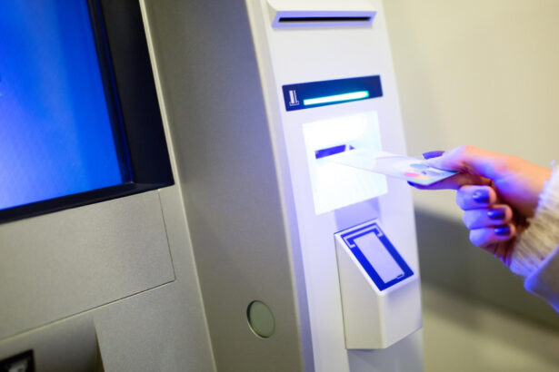 escrocherie cu atm uri bitcoin si falsi reprezentanti asf doi tineri retinuti dupa ce au inselat o femeie cu aproape 287 000 de lei 6a5b2ec987be4