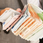 femeia acuzata ca si a ucis mama pentru avere ar fi fost santajata doua persoane i ar fi cerut 100 000 de euro 6a4ca73e7556e