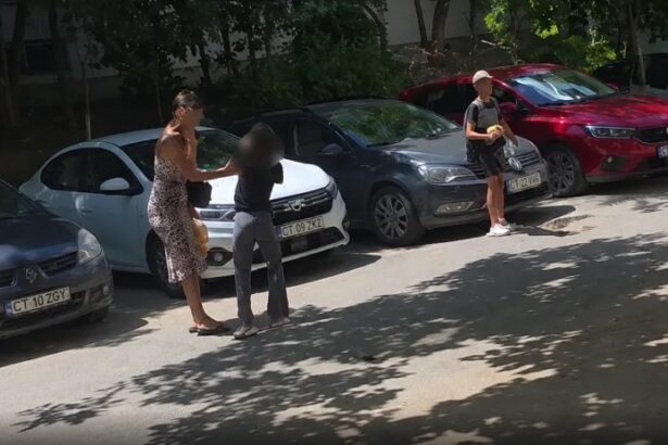 femeia care si a agresat fiica pe strada in tomis iii este cautata de politisti ce risca aceasta 6a4b884b10256