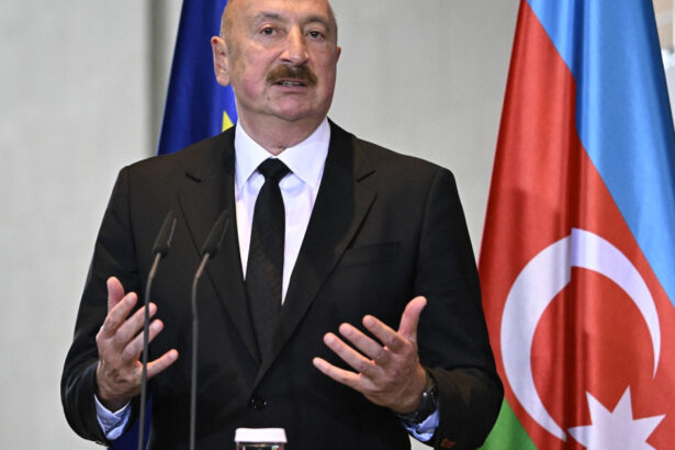 fosti demnitari din germania si rusia s ar fi intalnit in secret in azerbaidjan a fost fara stirea noastra ce s a discutat 6a5f9e4df2aa9
