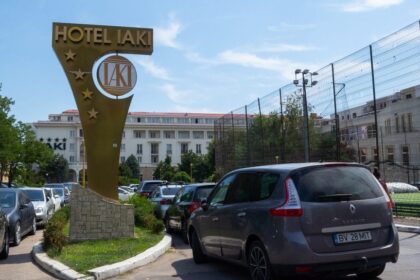 hotelul iaki intra intr o noua etapa de modernizare hagi sport a obtinut autorizatia de desfiintare pentru corpurile c1 c2 si c3 6a4ebef20b319