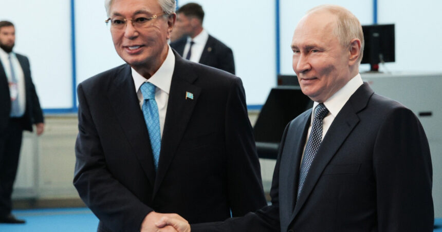 intalnire tensionata la omsk presedintele kazah il provoaca pe vladimir putin cu propunerea de a opri conflictul din ucraina 6a64f260dc31a