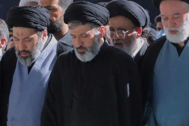 iran trei dintre fiii lui ali khamenei prezenti la funeralii care a fost marele absent de la ceremonii 6a4aacfed59ee