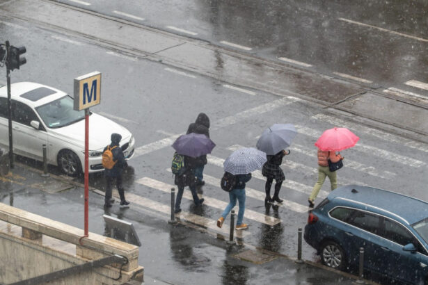 meteorologii anunta noi coduri portocalii de furtuna zonele in care va ploua intr o zi cat intr o luna 6a606a4532eb3