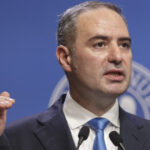 nazare dupa discutiile cu oficialii fitch mentinerea ratingului este obligatorie cand va fi anuntata evaluarea agentiei 6a5662b061007