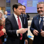 oana toiu romania este statul aliat cu cea mai mare granita cu razboiul din est ce solicita la summitul nato 6a4e22ec2b056