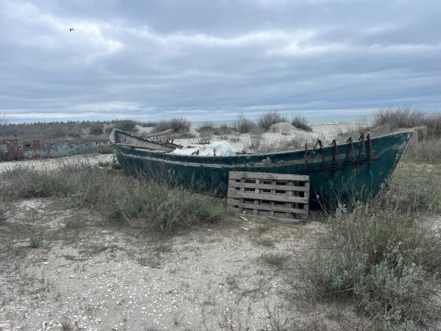 oportunitate pentru pescari doua ambarcatiuni scoase la licitatie de anaf constanta 6a4ad511e9475