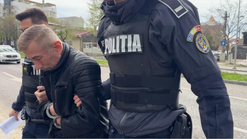profesorul din cernavoda acuzat ca si a violat fosta eleva ramane in arest 6a4f83d190be9