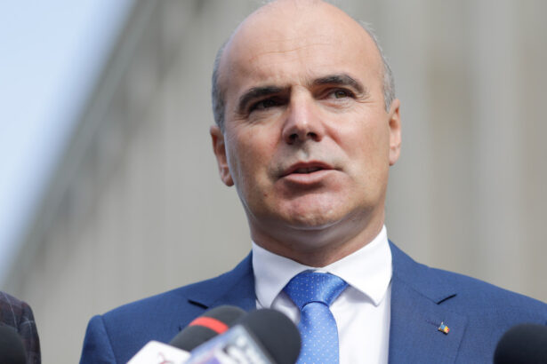 rares bogdan ii spune pe facebook lui bolojan cum trebuia sa negocieze anul trecut cu comisia europeana stii ce puteai face ilie 6a4df421b5896