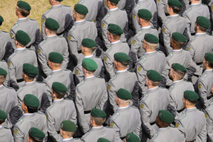 tara ue care se inarmeaza masiv dar in care tot mai multi tineri refuza serviciul militar ce este obiectia de constiinta 6a55f353830ff