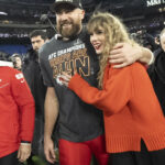 taylor swift si travis kelce s ar fi casatorit deja scrie presa americana inaintea unei petreceri fastuoase la new york 6a4b8fd483d62