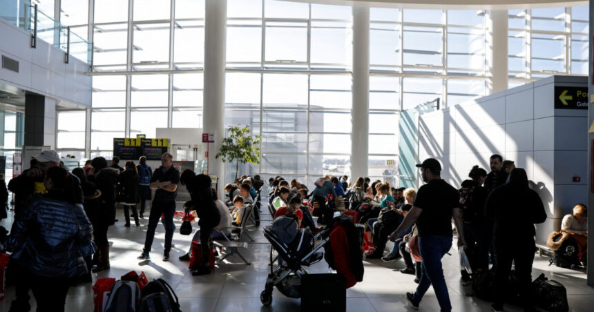 trafic aerian in crestere pe aeroporturile capitalei baneasa stabileste un record istoric 6a6066b0e8f75