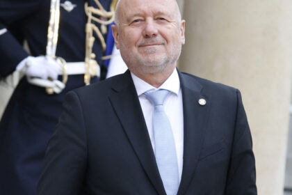 un fost ministru bulgar critica politica de achizitii a sofiei romanii au cumparat f 16 la mana a doua si cu ele doboara acum dronele 6a675d1d45f1a