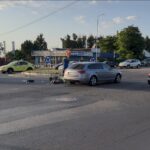 video accident in sensul giratoriu de pe aurel vlaicu un barbat aflat pe trotineta a fost ranit 6a4dd370439b2