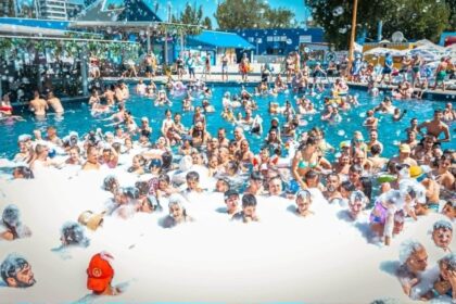 video aqua magic mamaia a oferit copiilor din mai multe comune constantene o zi cu intrare gratuita la distractia din parcul acvatic 6a478d1225fdb