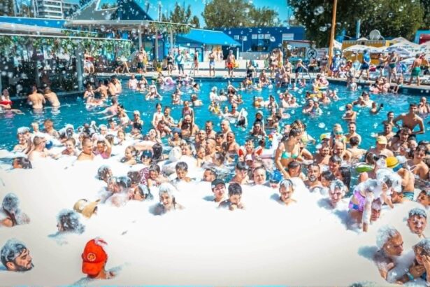 video aqua magic mamaia a oferit copiilor din mai multe comune constantene o zi cu intrare gratuita la distractia din parcul acvatic 6a478d1225fdb