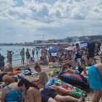 video foto eforie nord luata cu asalt de turisti zeci de mii de oameni si au petrecut weekendul la mare 6a67311ec96f6