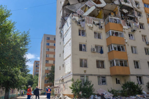 video incep lucrarile la blocul afectat de explozia din rahova cand vor putea intra locatarii in apartamente 6a4df1b608220