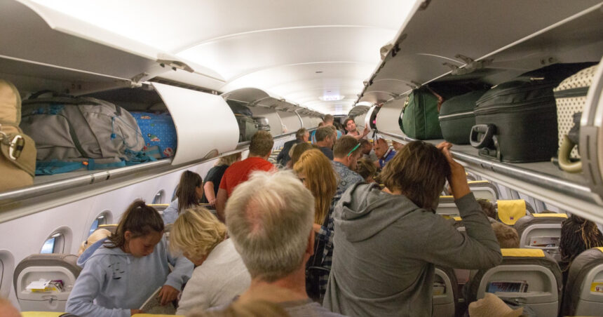video se schimba regulile pentru cei care calatoresc cu avionul parlamentul european a aprobat noi drepturi pentru pasageri 6a50faab7c416