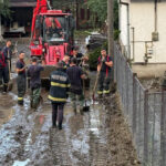 videofoto viiturile au lovit mai multe judete zeci de case inundate drumuri blocate si alunecari de teren intervin aproape 200 de pompieri 6a5f0e2b5916c