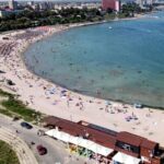 absurditate pe litoral primaria mangalia obligata de abadl sa interzica sezlongurile hotelierilor pe care tot ea ii sustine 6a7ce6f62296a