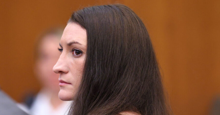 americanca lindsay clancy si a ucis copiii de ce atat de multe mame ii iau apararea 6a8ac7ea8c2b6