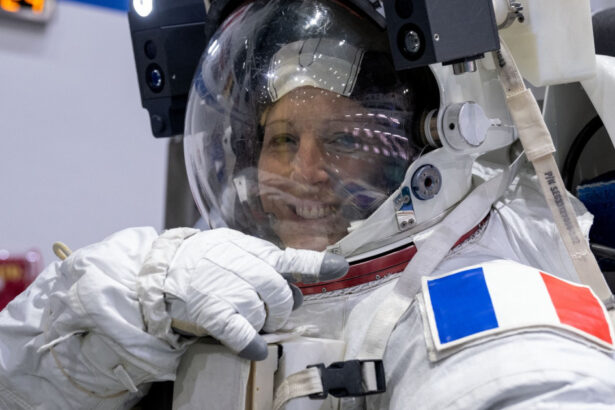 astronauta franceza sophie adenot va realiza o a doua iesire extravehiculara pe orbita o adevarata aventura in cadrul unei aventuri 6a8d4b49015f3