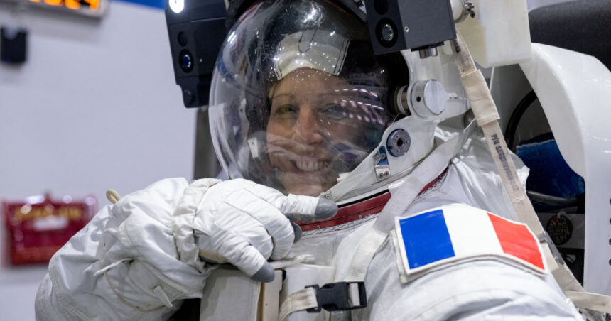 astronauta franceza sophie adenot va realiza o a doua iesire extravehiculara pe orbita o adevarata aventura in cadrul unei aventuri 6a8d4b49015f3