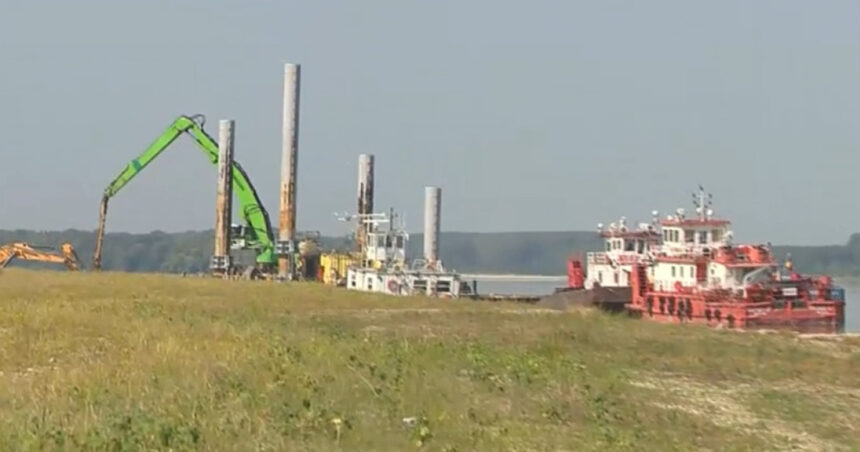 au fost reluate operatiunile pentru scufundarea celor patru barje in dunare pentru a creste debitul la centrala de la cernavoda 6a74a4be3b7df
