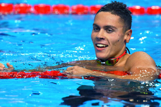 campionatul european de natatie david popovici a obtinut cel mai bun timp din serii si este in semifinale 6a7ae457955b8