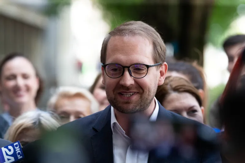 comitetul politic al usr l a reconfirmat pe dominic fritz in functia de presedinte al partidului 6a864f54c8f6e