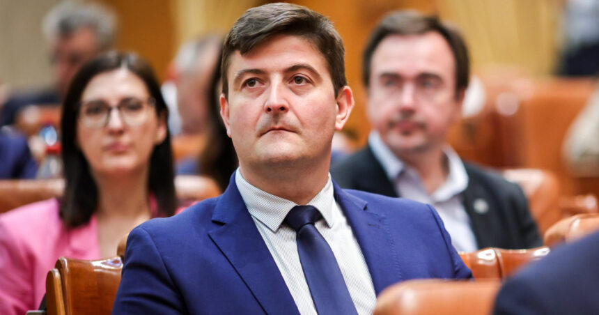 controversa noii legi a partidelor de ce acuza usr ca aep primeste puteri depline asupra infiintarii si dizolvarii formatiunilor 6a8ae79a6a38a