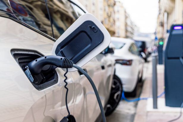 cum afecteaza canicula bateria masinilor electrice ce se poate intampla daca automobilul ramane ore intregi in soare 6a740a0d2e0e2