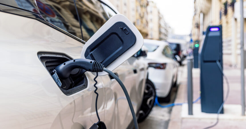 cum afecteaza canicula bateria masinilor electrice ce se poate intampla daca automobilul ramane ore intregi in soare 6a740a0d2e0e2