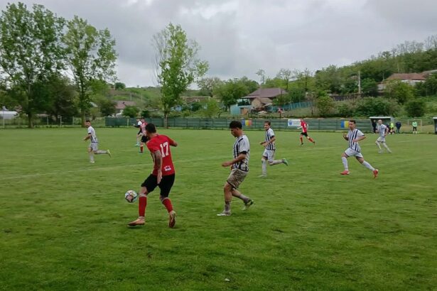 duminica incepe liga a v a cu 28 de echipe la start impartite in doua serii 6a92cbb3a396b