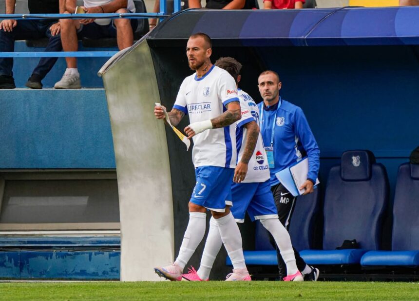 farul constanta joaca impotriva celor de la fc botosani cu un atac ciobit 6a941cfdbe51e