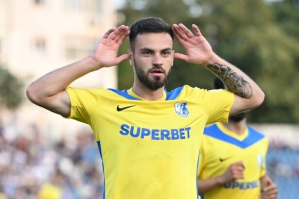 farul constanta mai vinde doi jucatori cojocaru in malta rafaila la u cluj 6a908af1a8d26