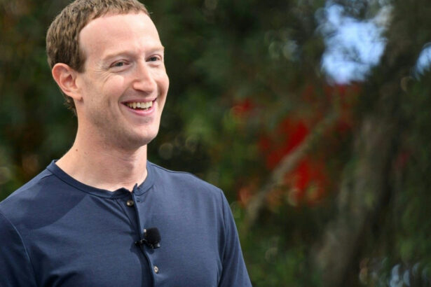 fondatorul facebook mark zuckerberg si a cumparat un castel din secolul xix 6a89a098eced1