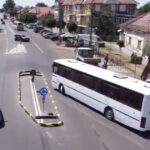 imagini virale sensul giratoriu oval prin care autobuzele nu reusesc sa treaca din prima reactia primariei care a platit lucrarea 6a79e02fab111