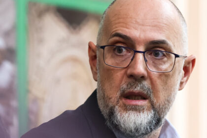 kelemen hunor despre legea salarizarii este o pierdere serioasa pentru tara dar pe termen lung pierderea ar fi putut fi mai mare 6a8f458c8d5a5