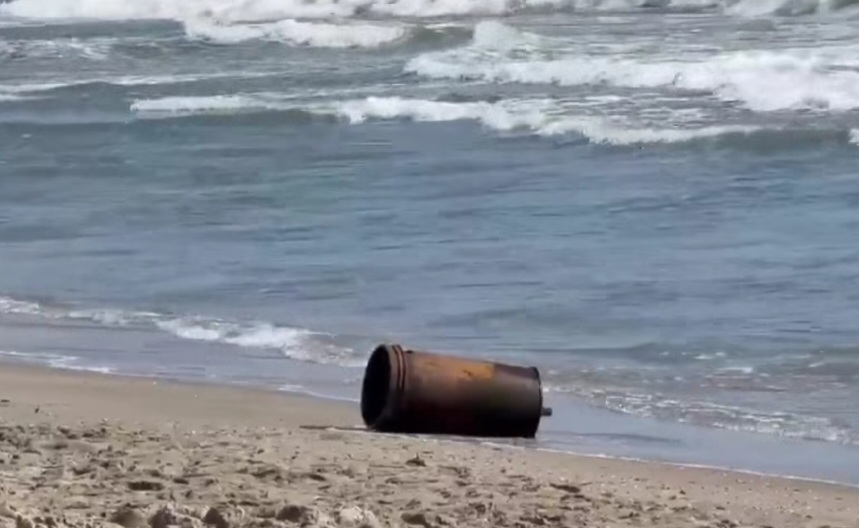 obiect suspect posibila mina marina descoperit pe plaja in eforie nord 6a8179a90e8f3