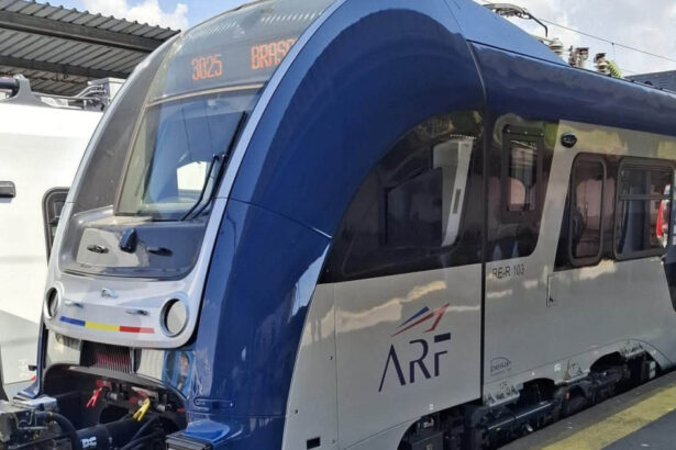 pasageri dezamagiti de noul tren pesa a ajuns la destinatie cu o ora intarziere iar in vagoane a fost ca in cuptor 6a758cc549edc
