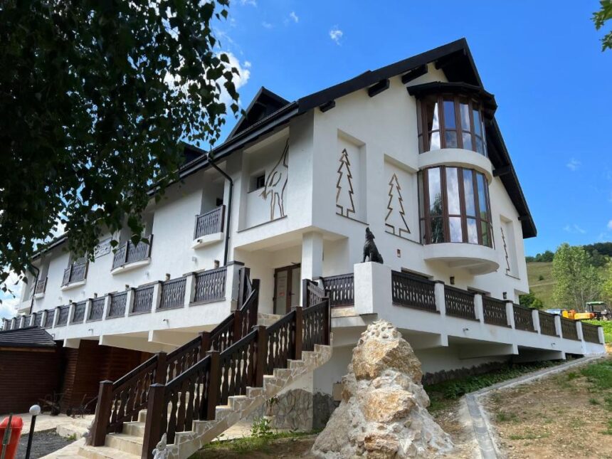 probleme pentru un fost director de institutie din constanta pensiunea din fundata scoasa la licitatie 6a7ba38422bc8