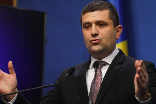 radu miruta un proiect care putea evita situatia de pe dunare e blocat la ministerul transporturilor de vreo trei ani si jumatate 6a6fa509119be